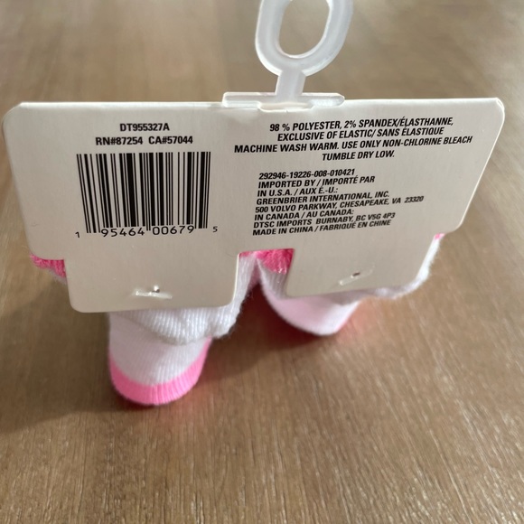 🎀  5 for $30 Angel of Mine Newborn Baby Booties - Picture 2 of 3